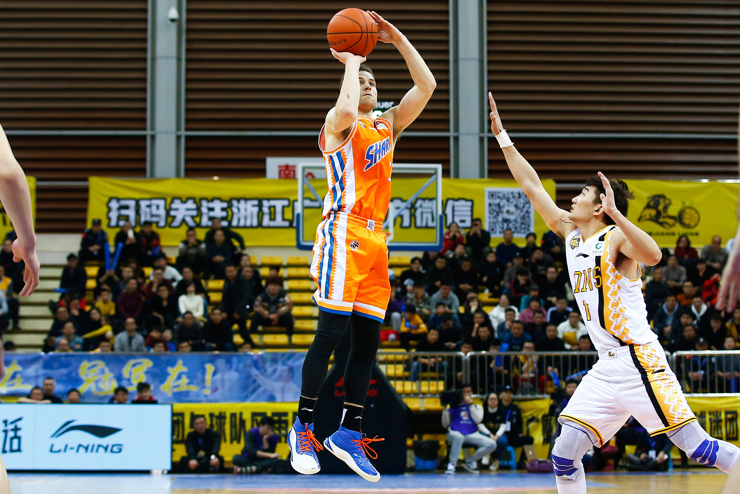 关于里程碑夜！巴黎圣日耳曼门线救险；CBA常规赛集结日刷纪录；引发热议；球队文化再被提及的信息HTH华体会